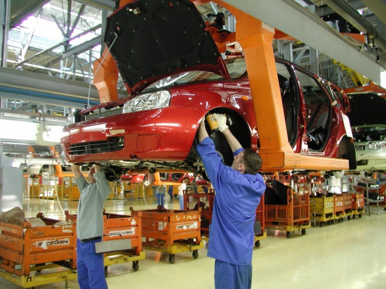 Ford, GM, Renault опасаются падения российского рынка из-за кризиса