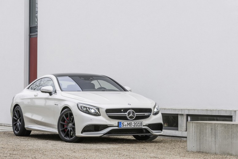 Mercedes анонсировал немецкую стоимость полноприводных купе S500 и S63 AMG
