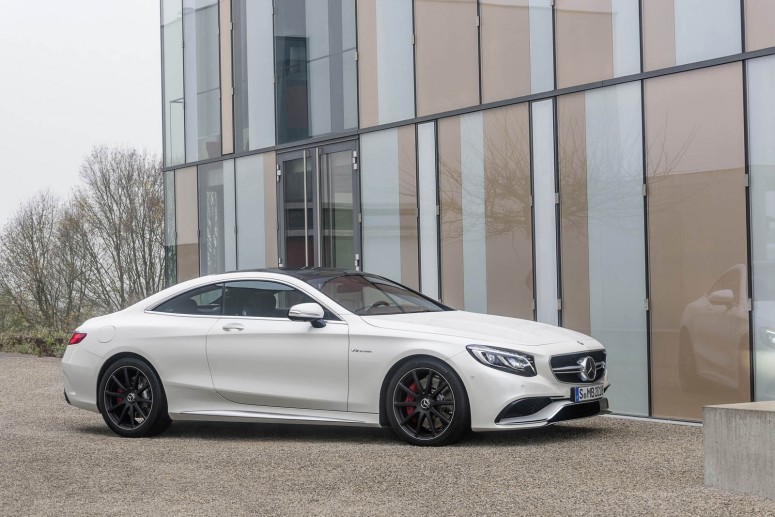Mercedes анонсировал немецкую стоимость полноприводных купе S500 и S63 AMG