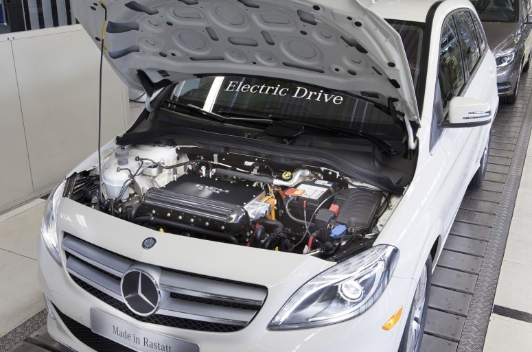Mercedes поставил на конвейер электрокар B-class Electric Drive