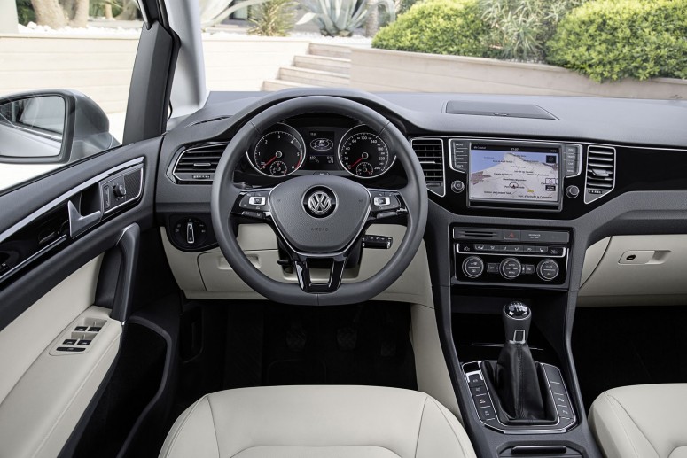 VW Golf Sportsvan готовится к выходу на рынок