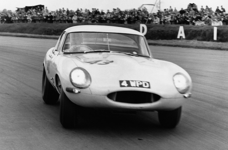 Jaguar выпустит шесть оригинальных 1963 Lightweight E-type