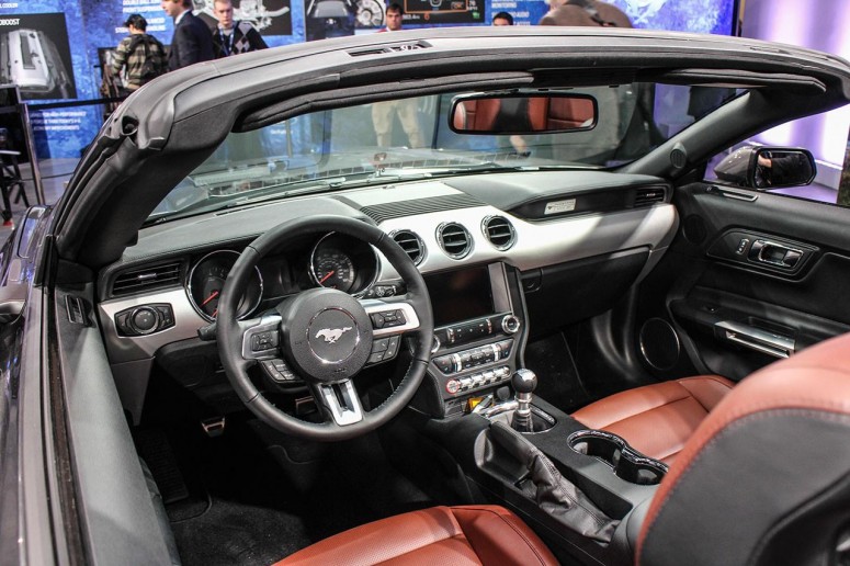 2015 Ford Mustang: просочилась информация о комплектации
