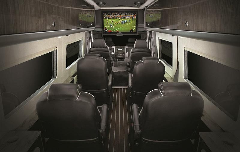 Airstream предложил минивэн VIP класса на базе Sprinter