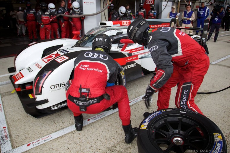 Audi в тринадцатый раз победила в 24-часовой гонке Ле-Мана [3 видео]