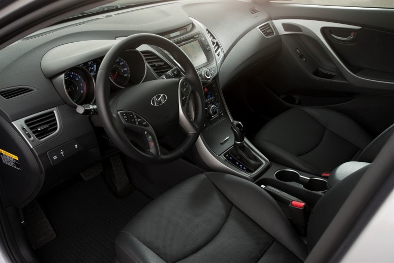 2015 Hyundai Elantra: новые цвета кузова и приятные мелочи