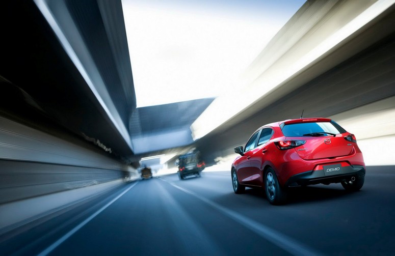 Mazda 2 представили перед запуском в Японии [фото & видео]