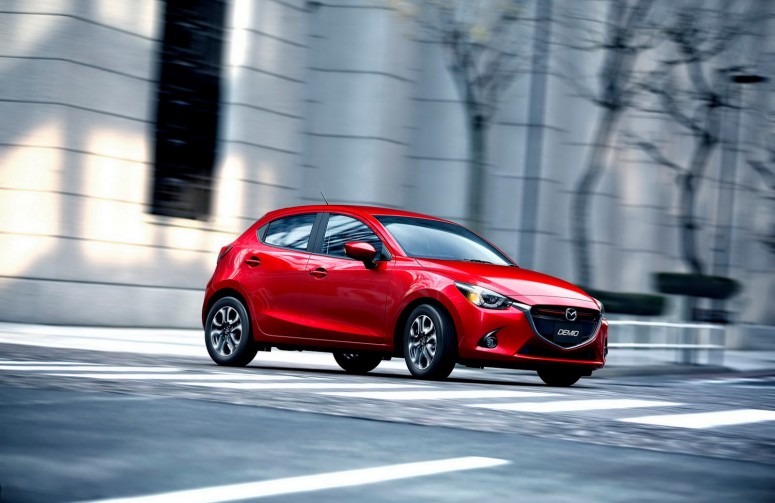 Mazda 2 представили перед запуском в Японии [фото & видео]