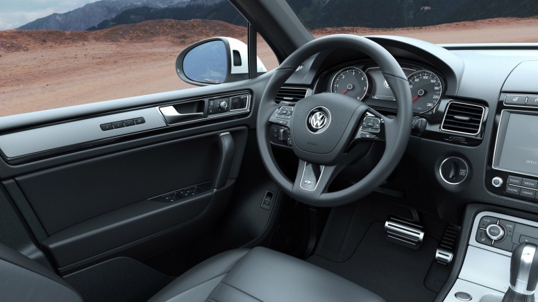 Стоимость обновленного VW Touareg начинается от €52 тысяч
