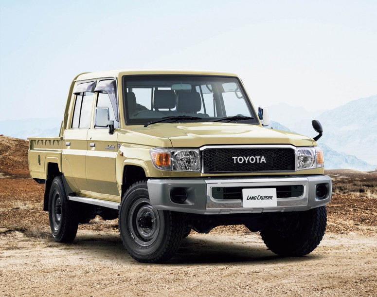 Toyota запустила в производство оригинальный Land Cruiser 70 [2 видео]