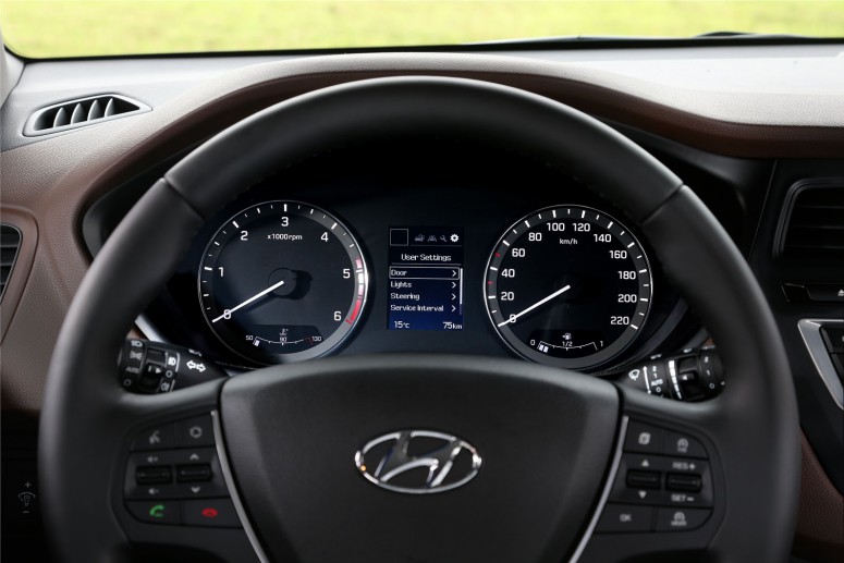 Интерьер нового Hyundai i20 показали официально