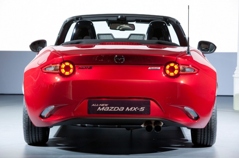 Mazda MX-5 2015 показали официально [фото & 2 видео]