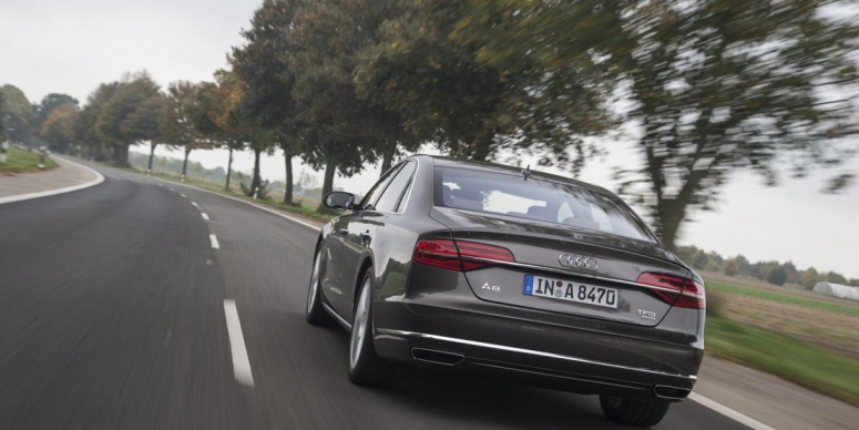 Следующее поколение Audi A8 сможет ездить без водителя