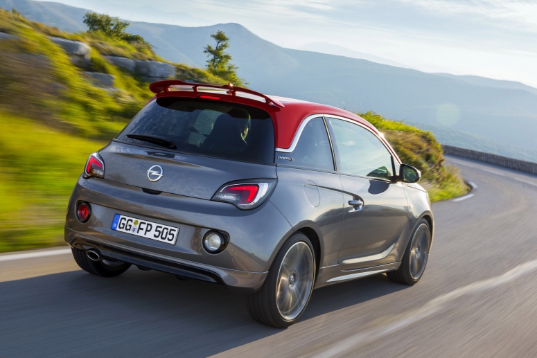 На спортивный Opel Adam S начали принимать заказы