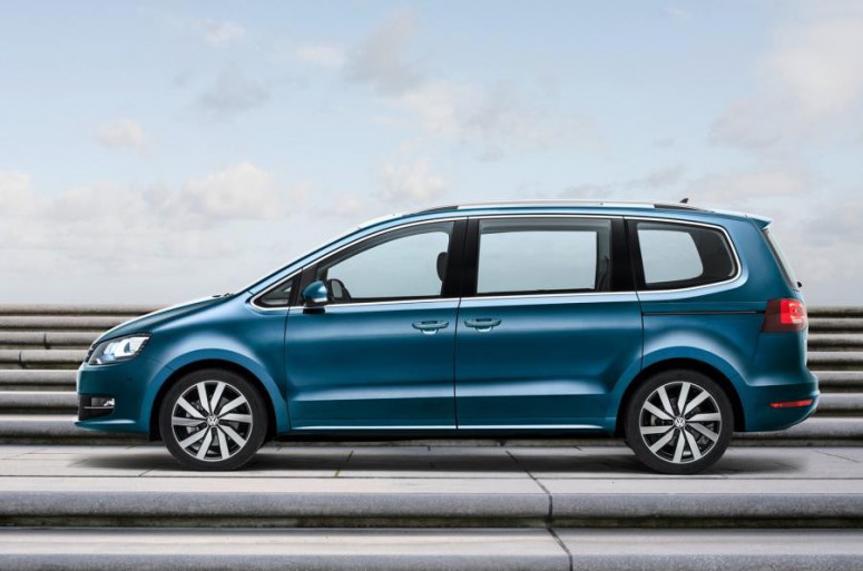 Минивэн 2015 Volkswagen Sharan скромно обновился [фото]