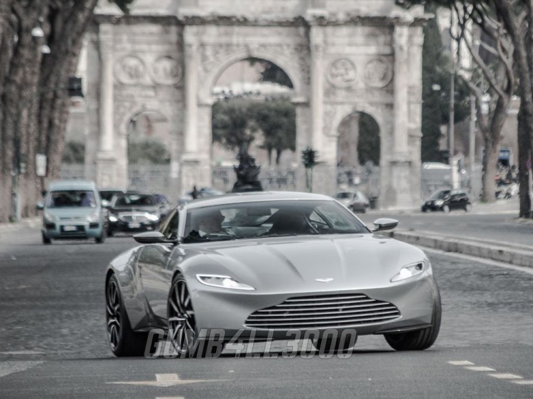 Aston Martin DB10 уже замечен на сьемках следующей Бондианы [видео]