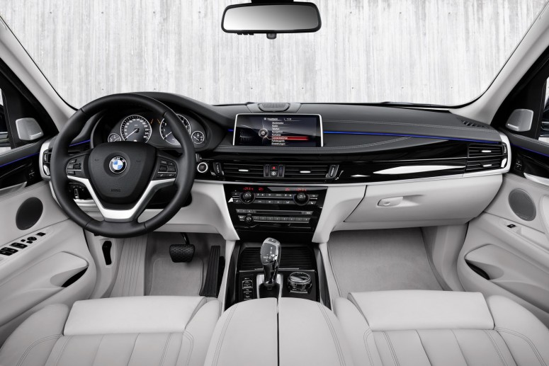 Гибридный BMW X5 xDrive40e приготовили к Нью-Йоркскому дебюту
