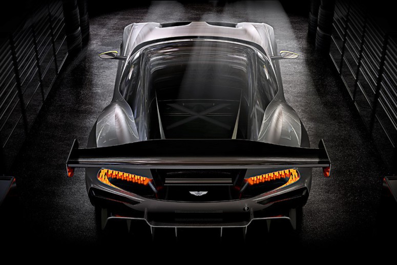 Тест-драйв от TopGear: Aston Martin Vulcan – темное искусство