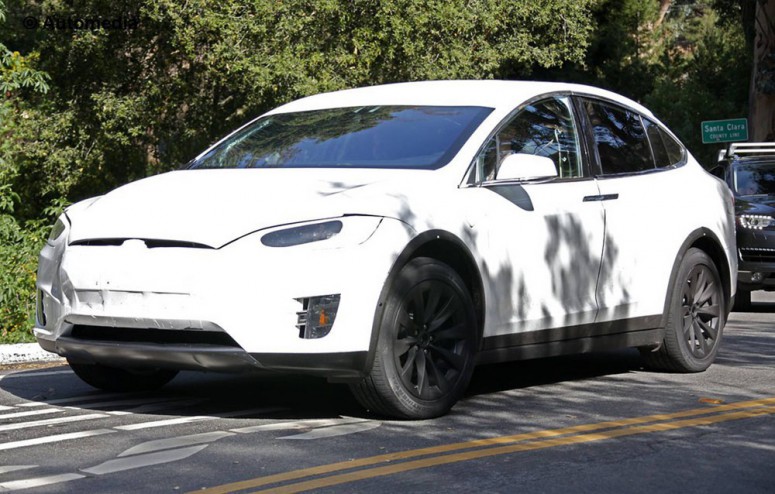 Tesla Model X: испытания перед началом [видео]