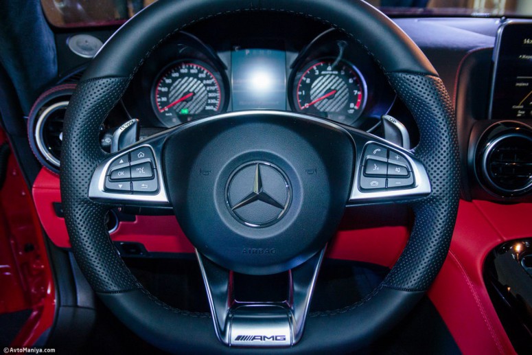 Mercedes-AMG GT S: знакомимся со спорткаром [фото, видео]