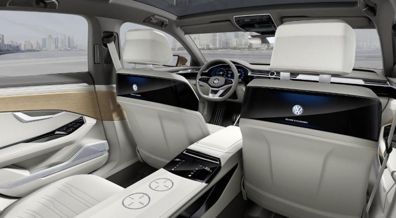VW привез в Шанхай седан на ступеньку ниже нового «Фаэтона»