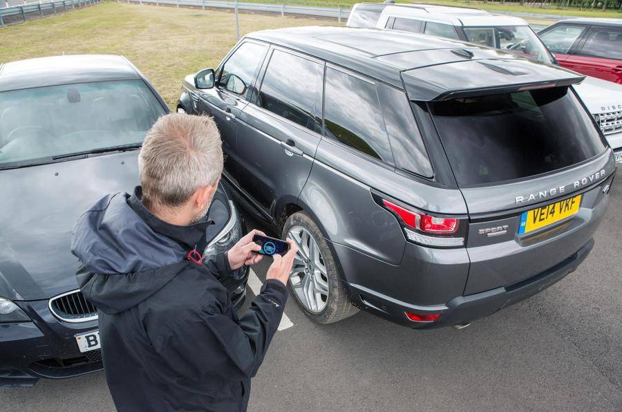 JLR разработал для Range Rover пульт дистанционного управления - 1