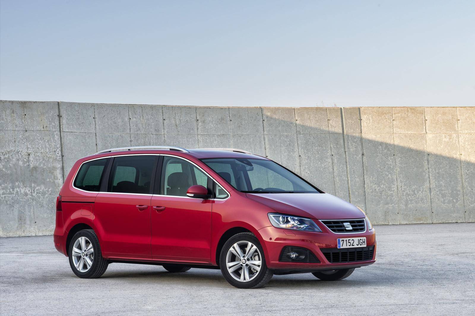 Seat раскрыл все секреты минивэна Alhambra - 1
