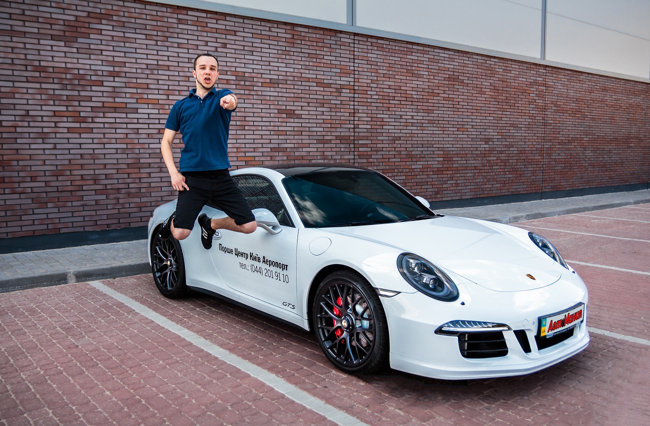 Тест-драйв Porsche 911 Carrera 4 GTS 2015: бегство от безопасности.