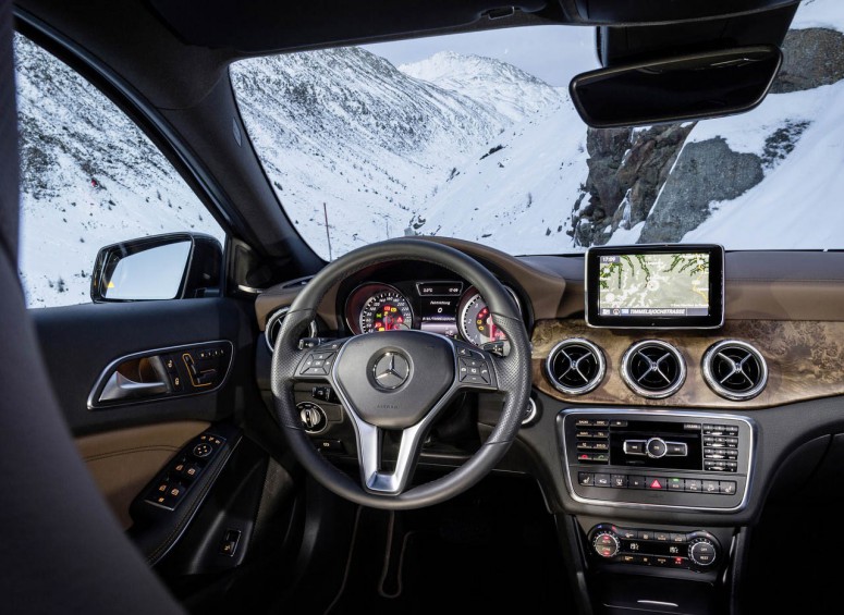 Mercedes внес дополнения в модели B-Class, CLA и GLA 2016 МГ