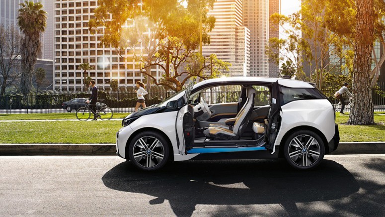 Новый BMW i3 получит новые аккумуляторы