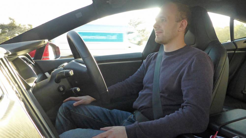 На что способен новый автопилот от Tesla? - 1