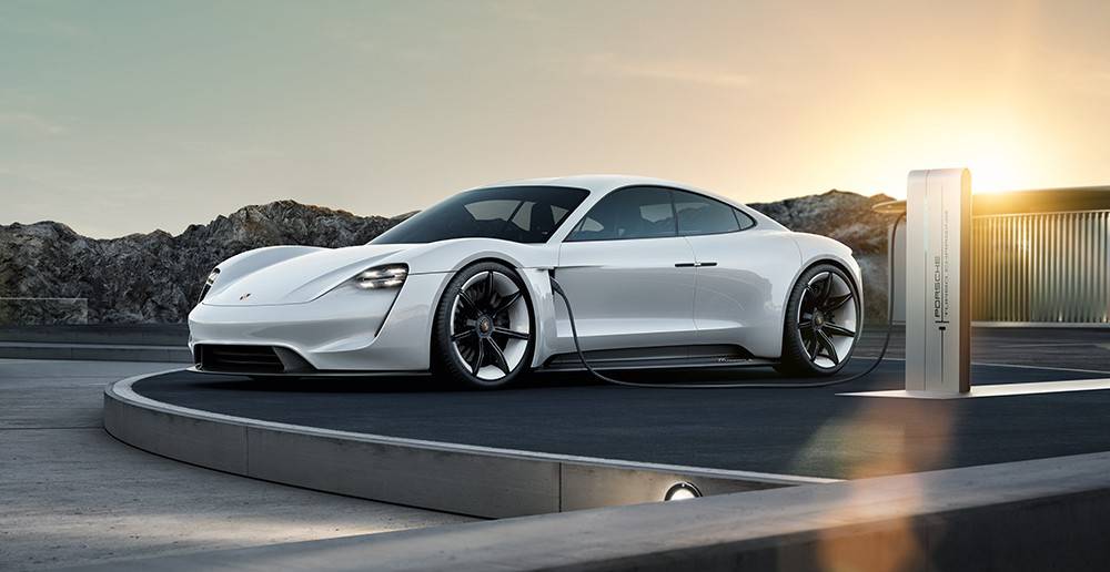 Porsche запускает соперника Tesla Model S, чтобы сгладить «Дизельгейт» [видео] - 4