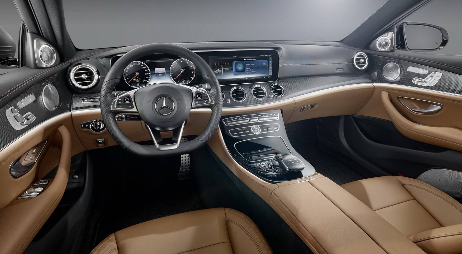 Mercedes показал интерьер нового E-Class 2016 - 4