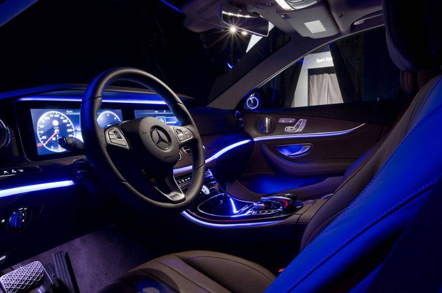 Mercedes показал интерьер нового E-Class 2016 - 3