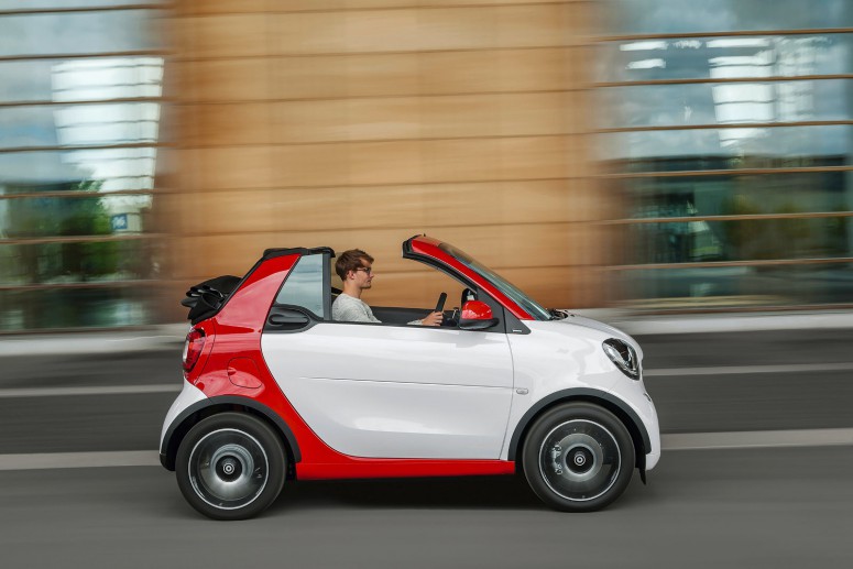 Новый Smart ForTwo Cabrio можно заказать к Рождеству