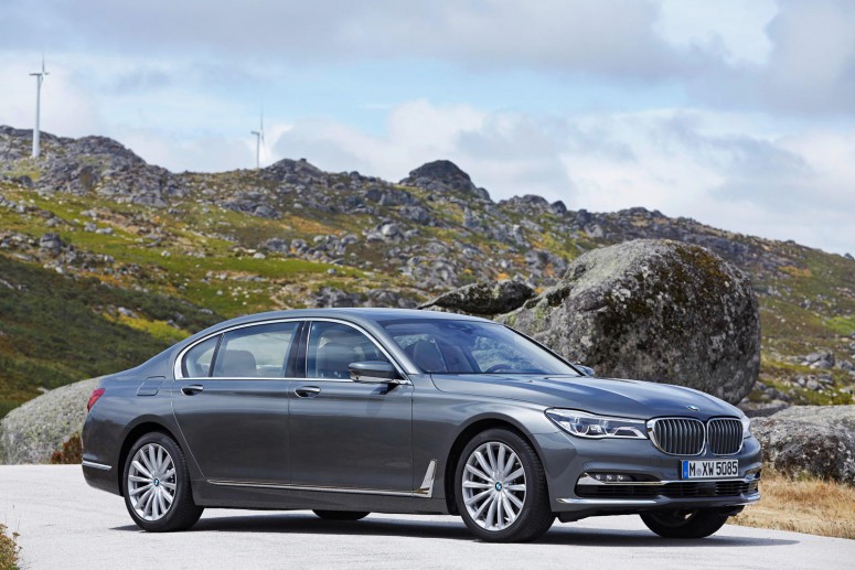 Модель начального уровня BMW 7-Series получит 4-цилиндровый двигатель