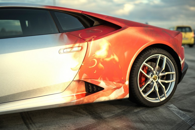 Lamborghini Huracan с оригинальным ярким окрасом