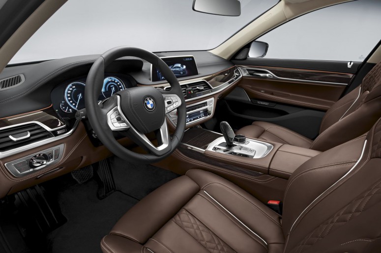 Гибридные модели BMW 7-Series показали не дожидаясь Женевского автосалона