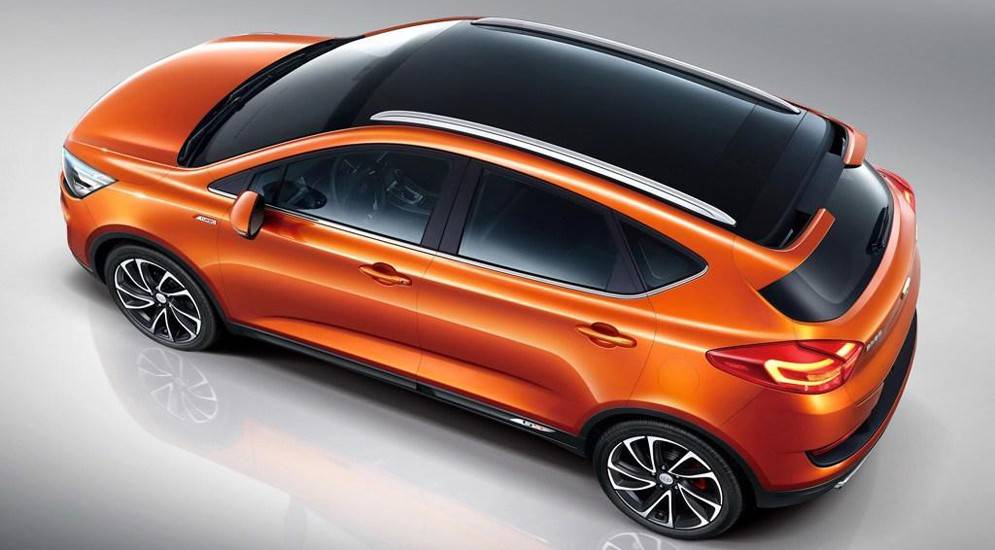 Geely опубликовала фото высокого хэтчбека Emgrand Cross - 3