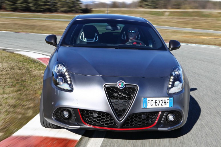Просочившиеся изображения заставили Alfa Romeo показать обновленную Giulietta