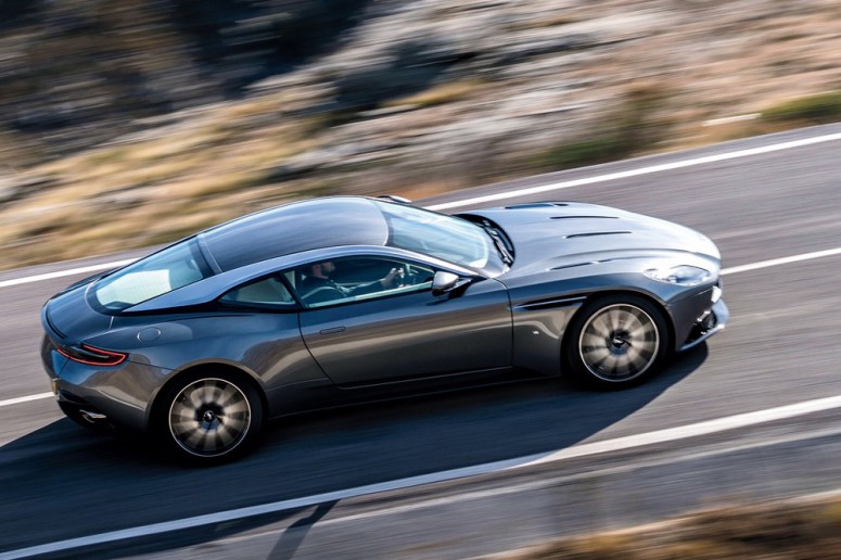 Aston Martin DB11: суперкар стал куда эффектнее и выразительнее DB9