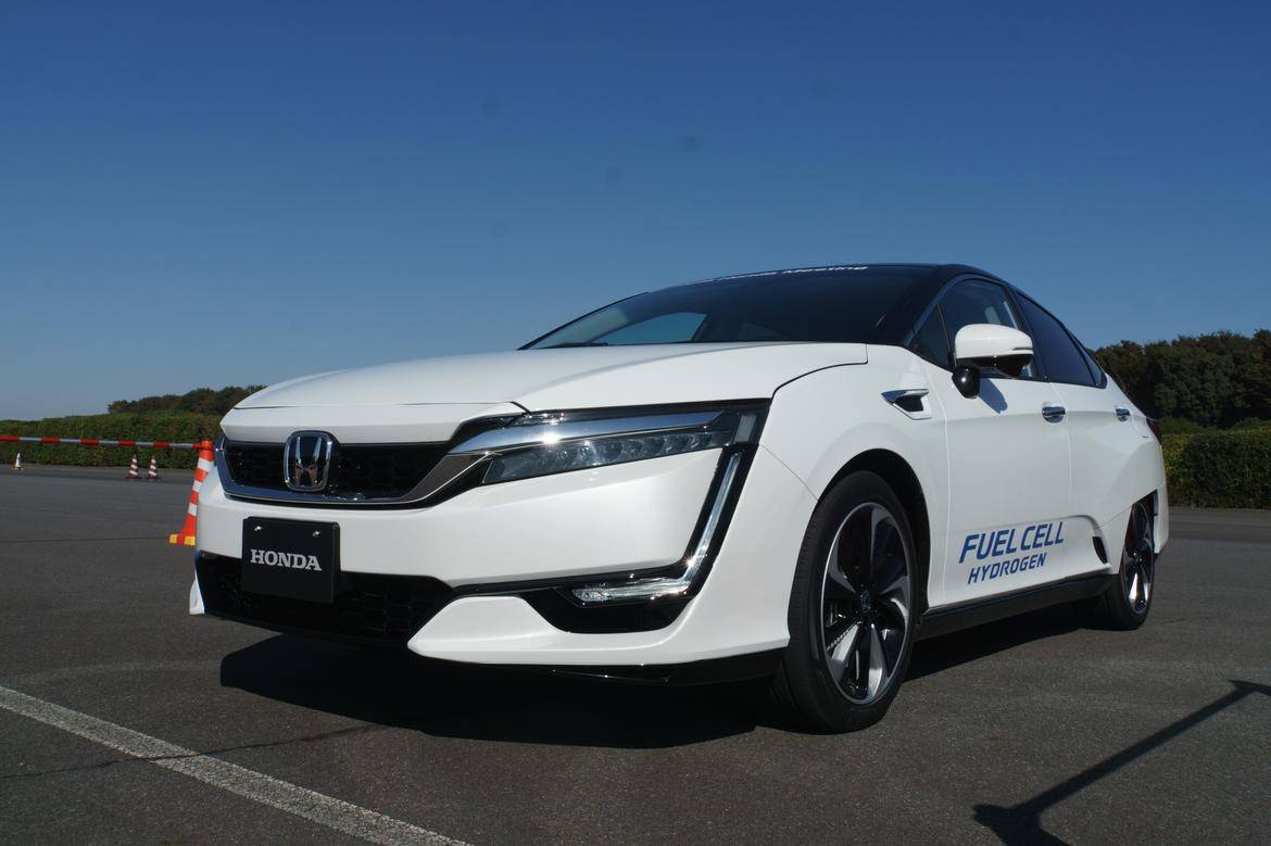 Водородная Honda Clarity пришла на японский рынок - 1