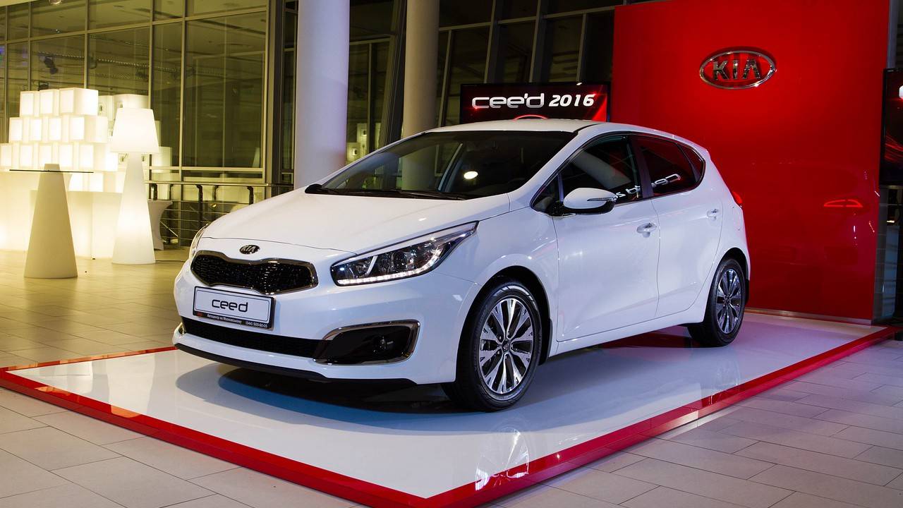 В Украине объявили цены на Kia cee'd 2016 - 3