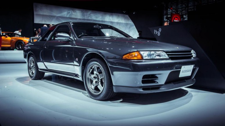 Показываем все поколения легендарных Nissan GT-R