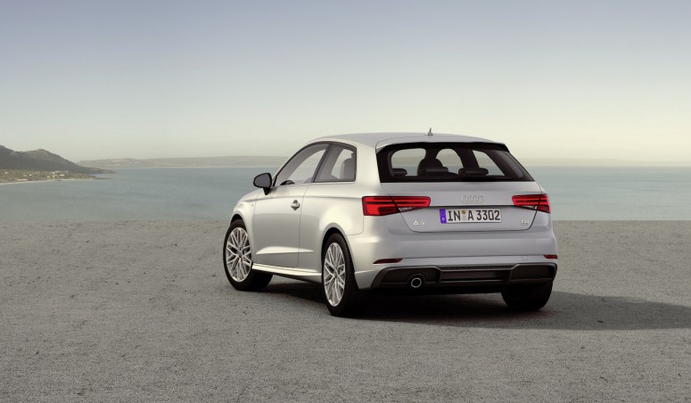 Обновленная Audi A3 скопировала А4, но стала лучше ее