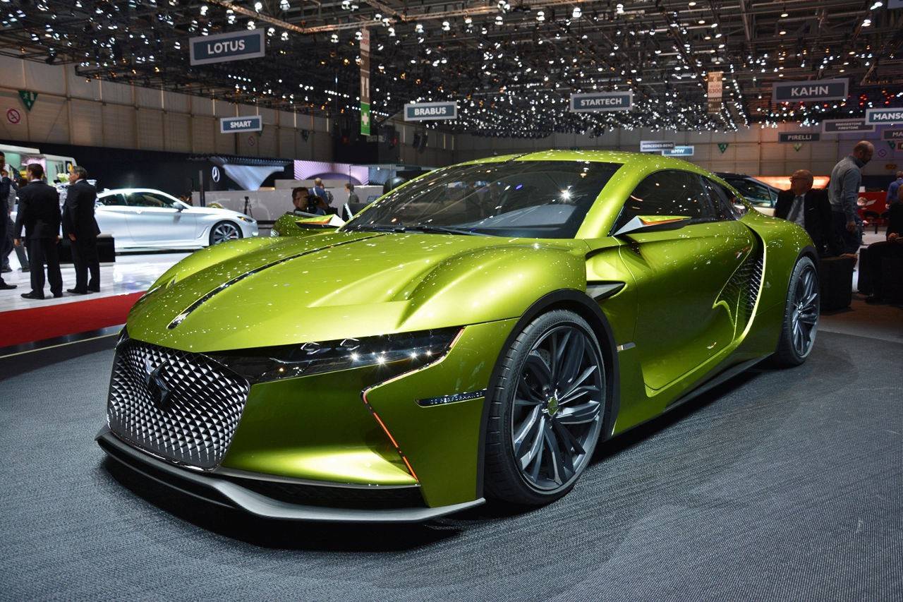 Ситроеновский DS выкатил на улицы Парижа концепт E-Tense - 4