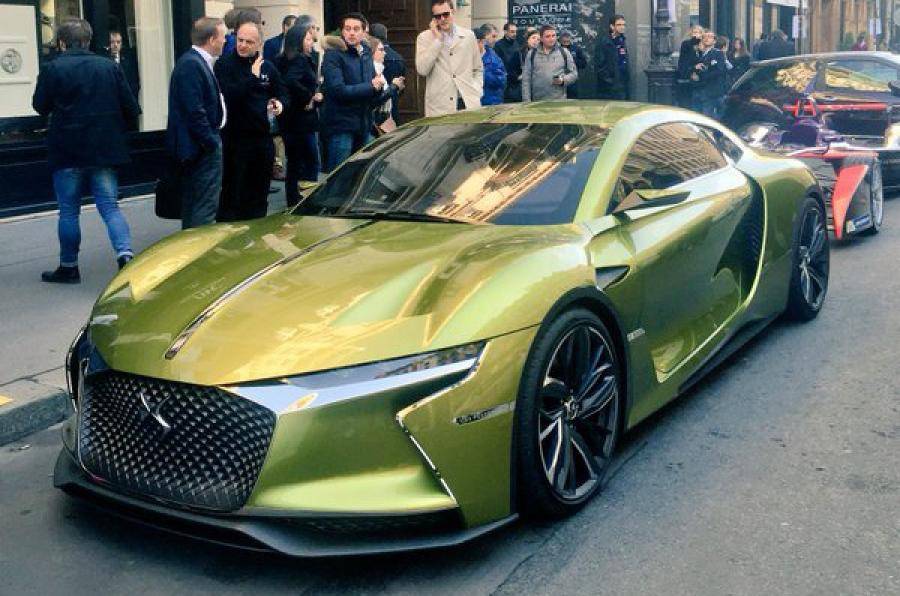 Ситроеновский DS выкатил на улицы Парижа концепт E-Tense - 1