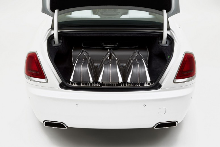 Как выглядит коллекция дорожных сумок от Rolls-Royce?