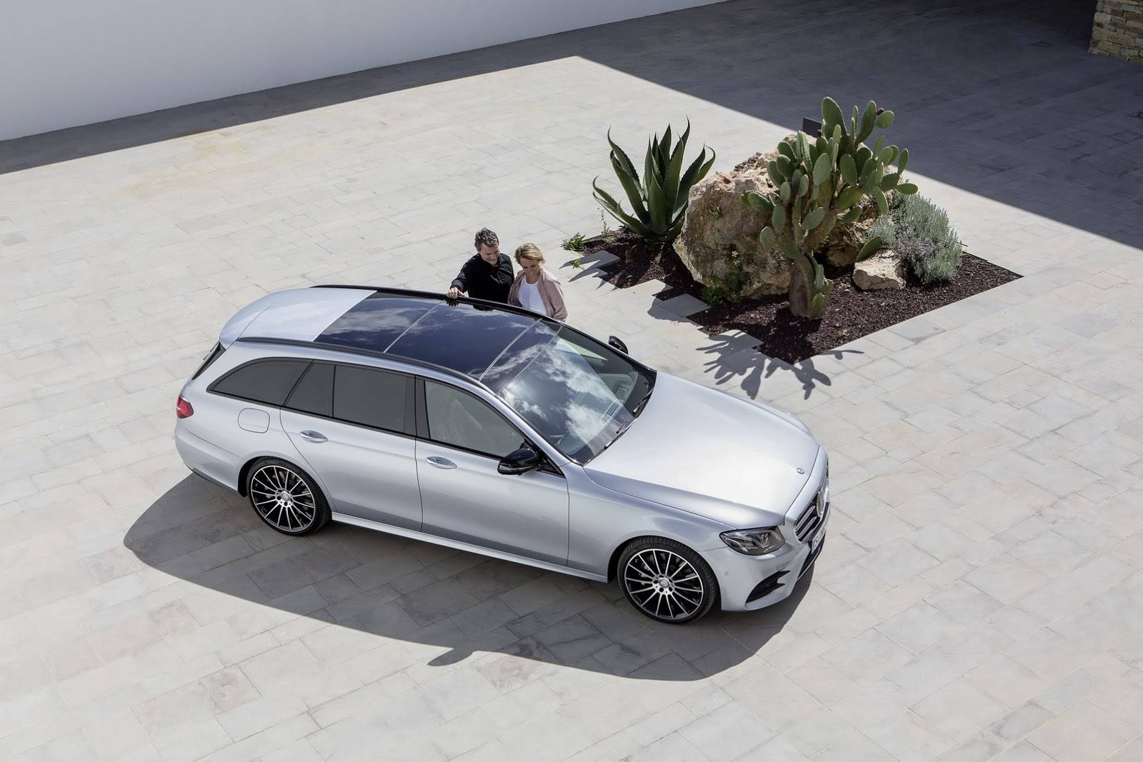 Mercedes раскрыл подробности универсала 2017 E-Class Estate - 9