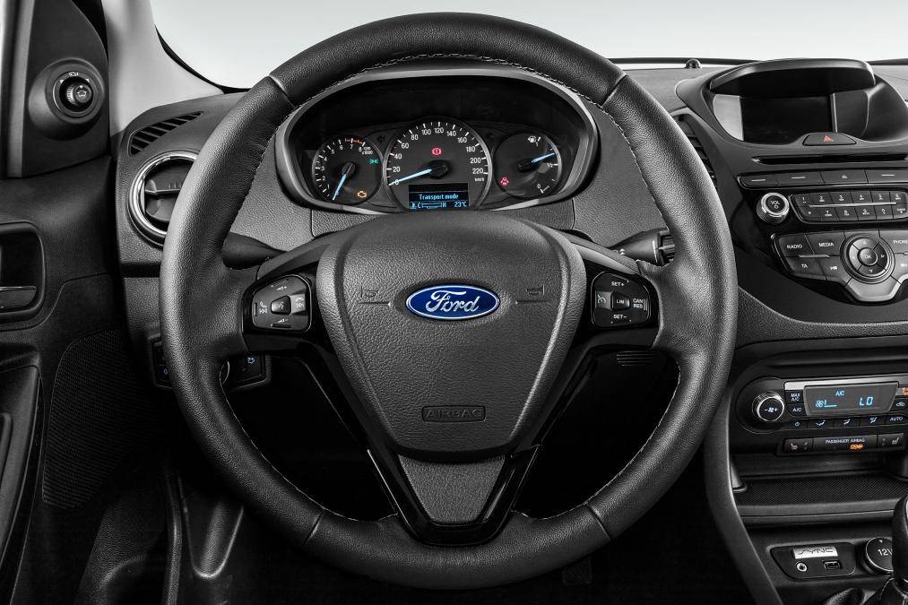2016 Ford Ka пришел в Европу с плюсом и в виде мини Фиесты - 2